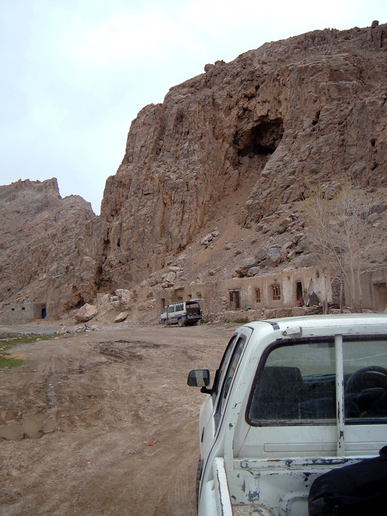 afghanistan-on-the-road-to-bamiyan
