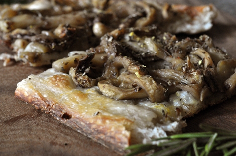 rosemary-eggplant-pizza-madcap-cupcake