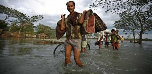 bangladesh-cyclone-fam488_0