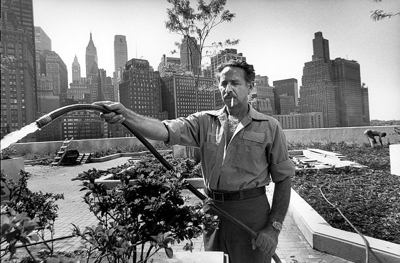 800px-32b-rooftopgarden-rockefeller-center