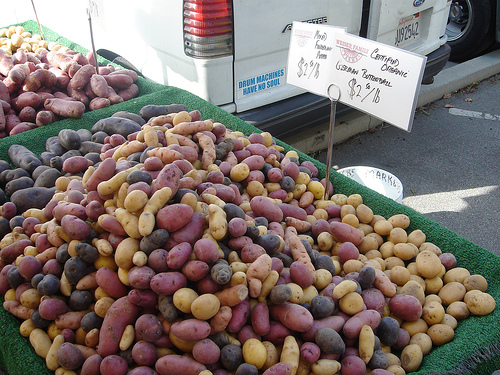 Weiser Farm's mixed potatoes at a Long Beach, CA, farmers market; Curt Gibbs, ExperienceLA
