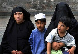 Srinagar, Kashmir Two women and children, Kashmir